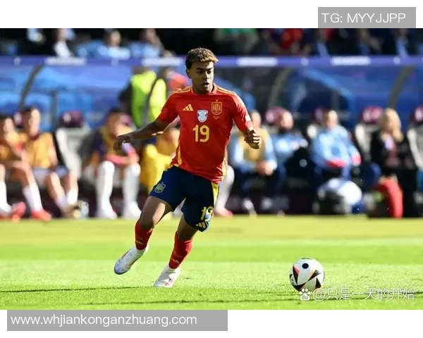 穆西亚拉的崛起之路:从青训新星到足坛闪耀的未来之星 穆西亚拉的崛起之路:从青训新星到足坛闪耀的未来之星